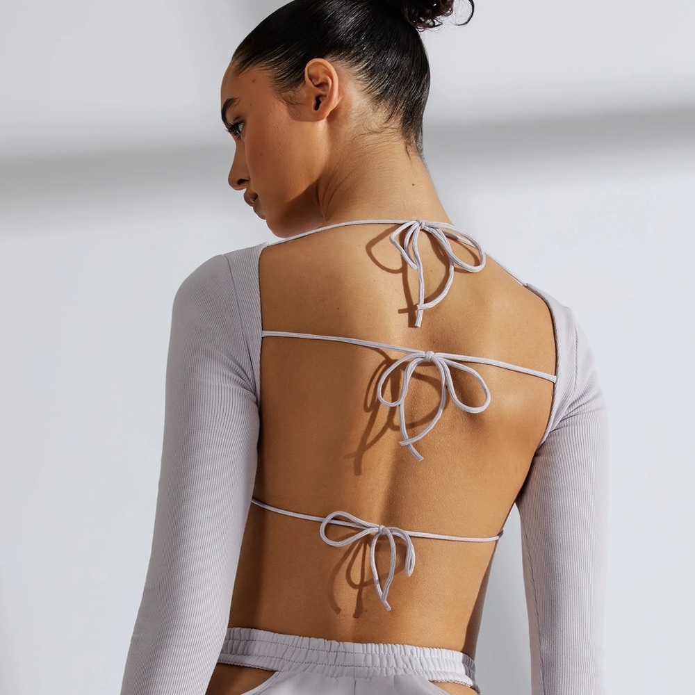 LILAC OH POLLY BACKLESS CROP TOP